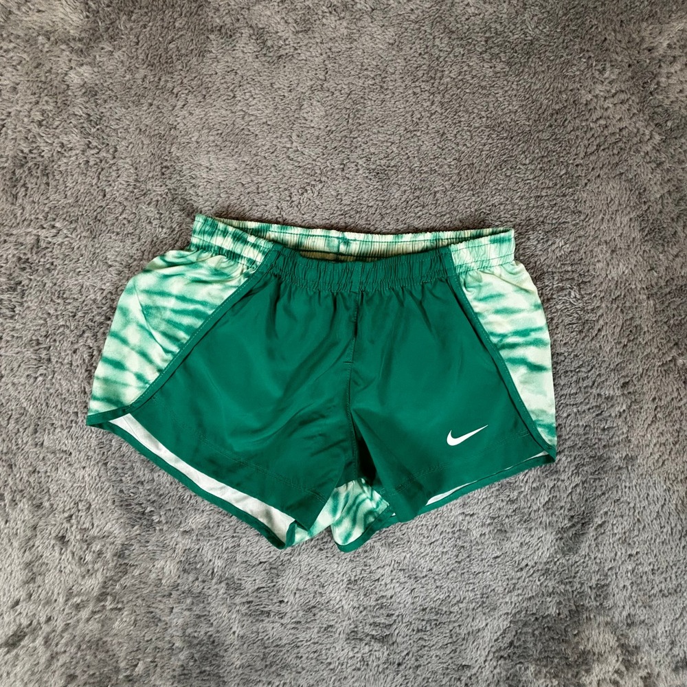 Nike Dri-FIT Women Running Shorts Green Tie Dye Wave Print Small Standard Fit